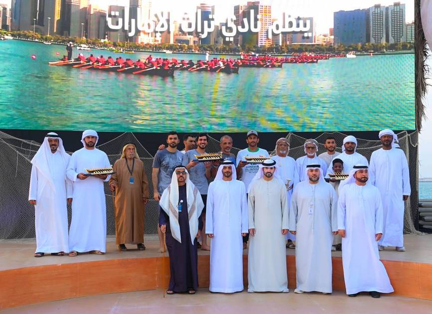 «تراث الإمارات» يتوج أبطال «أبوظبي لقوارب التجديف»