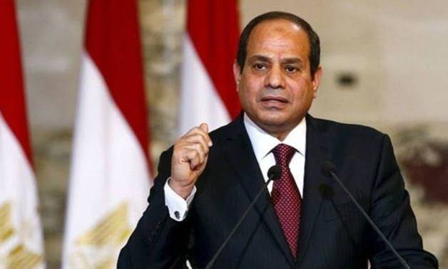 السيسي يطمئن المصريين: أزمة الدولار ستكون تاريخاً