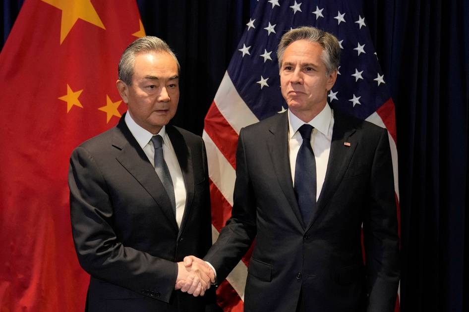 بلينكن يطلب تسريع إعادة الاتصالات بين الجيشين الأمريكي والصيني