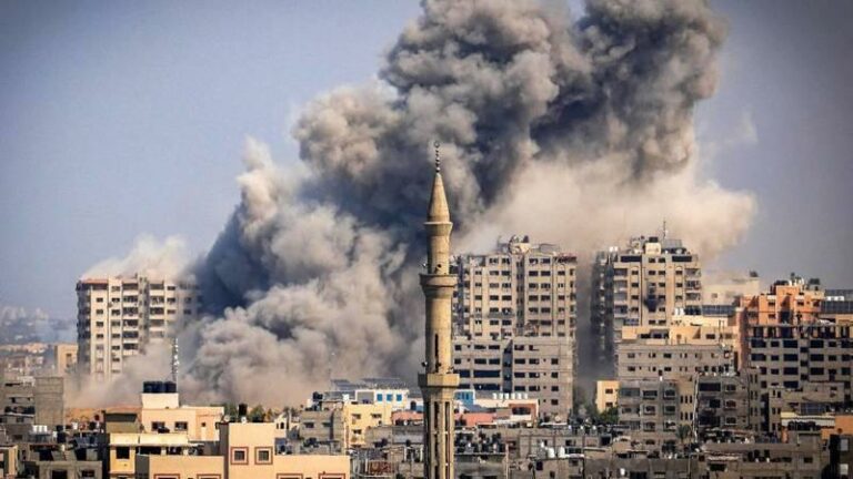 فيديو | الجيش الإسرائيلي يعزل غزة.. ويشن أعنف هجوم على القطاع منذ بداية الحرب