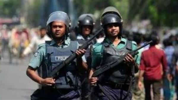 مواجهات بين الشرطة في بنغلاديش وعمّال مضربين في قطاع النسيج