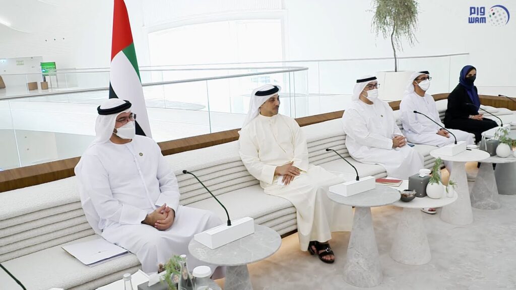 برئاسة منصور بن زايد .. "الوزاري للتنمية" يعقد اجتماعه في "إكسبو 2020" ويناقش عددا من المبادرات والسياسات لتطوير منظومة العمل الحكومي