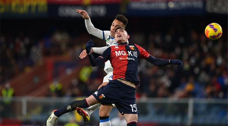 إنتر ميلان يواصل نزيف النقاط ويتعادل سلبيًا مع جنوى في الدوري الإيطالي