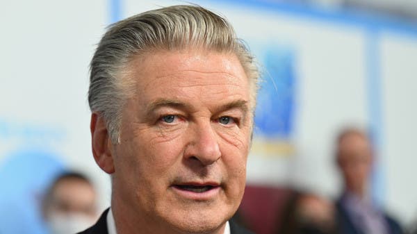 جديد مفاجئ في حياة أليك بالدوين.. زوجته تكشف بفيديو