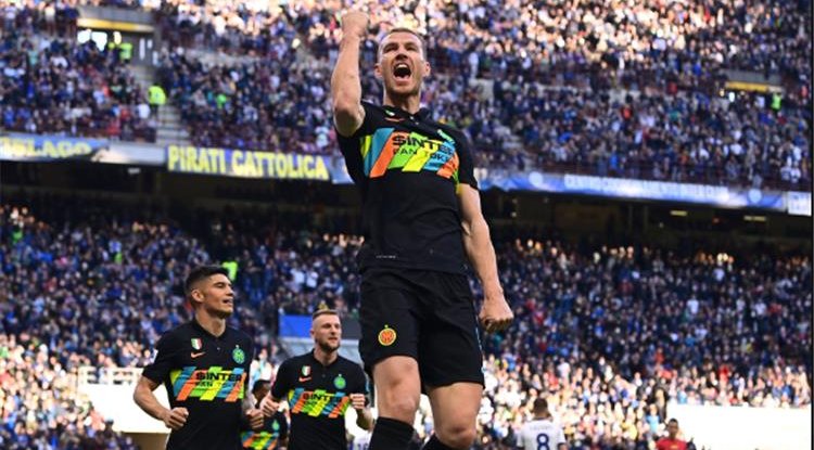 فيديو | إنتر ميلان يعبر هيلاس فيرونا بثنائية ويضغط على المتصدر ميلان