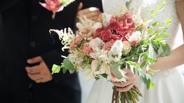 "مسكة" العروس المناسبة لكِ.. بناءً على برجك "مسكة" العروس المناسبة لكِ.. بناءً على برجك