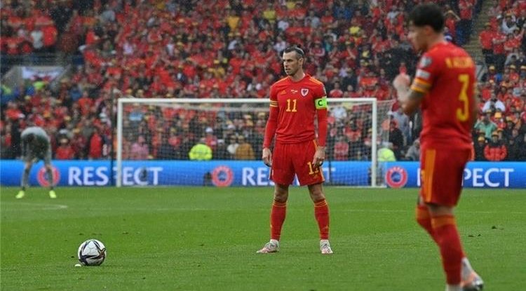 بعد توتنهام.. نادٍ إنجليزي جديد يتطلع لضم جاريث بيل