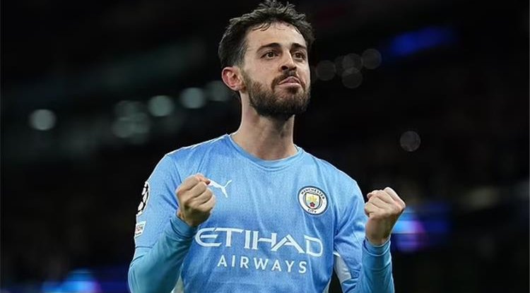 برشلونة يستغل اجتماع مباراته مع مانشستر سيتي لحسم صفقة برناردو سيلفا