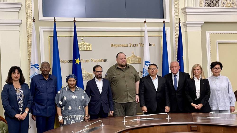 الفريق الدولي لحل الأزمة يزور كييف وموسكو