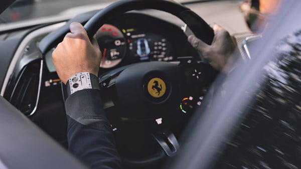 ساعة RM UP-01 Ferrari من Richard Mille ذروة التميز والموثوقية والابتكار