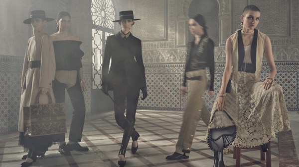 مجموعة «Dior كروز 2023».. من وحي إشبيلية