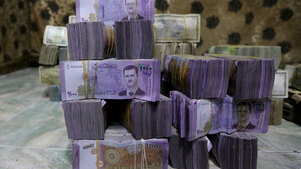 سعر الليرة السورية يسجل تدهوراً قياسياً جديداً أمام الدولار في السوق السوداء