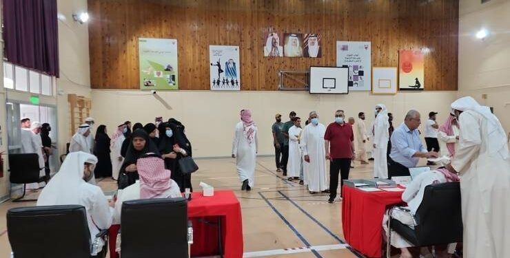 البحرينيون يصوّتون بكثافة في الانتخابات النيابية والبلدية
