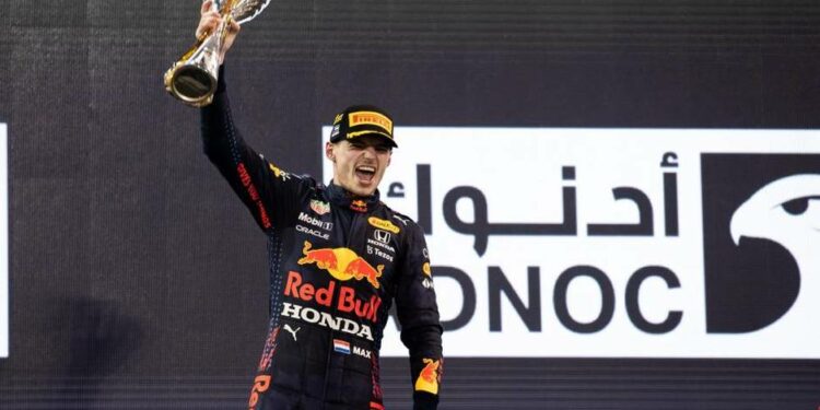 فيرستابن يتوج بسباق جائزة أبوظبي للفورمولا1