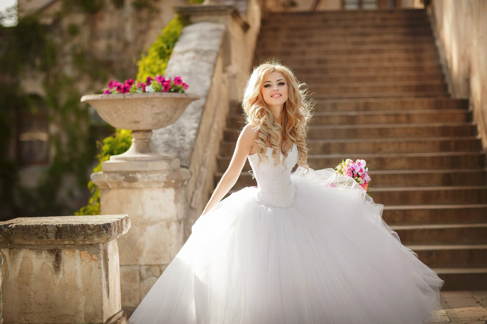 كيف تختارين فستان أحلامكِ في ليلة زفافك؟