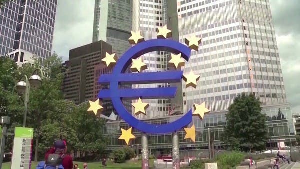 عضو في "المركزي" الأوروبي: مستمرون في رفع أسعار الفائدة