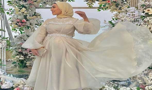 الفساتين الحرير موضة موسم صيف 2023 أفضل موديلات الفساتين التي تُناسب فصل الشتاء