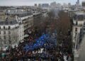مئات آلاف المتظاهرين في باريس احتجاجاً على إصلاح نظام التقاعد