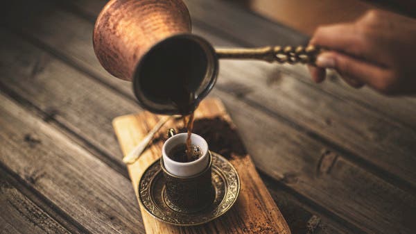 إليك فوائد وأضرار تناول القهوة بعد وجبة العشاء