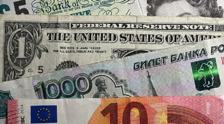 قائمة بالدول التي تراجعت احتياطاتها الدولية