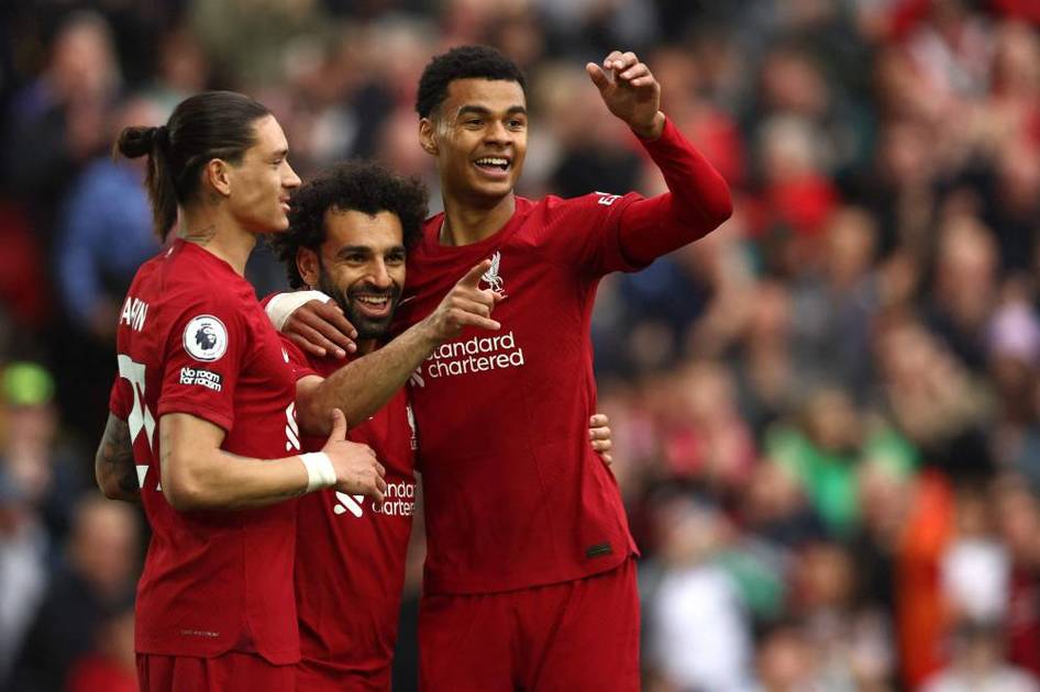 ليفربول يشدد الضغط على مانشستر يونايتد