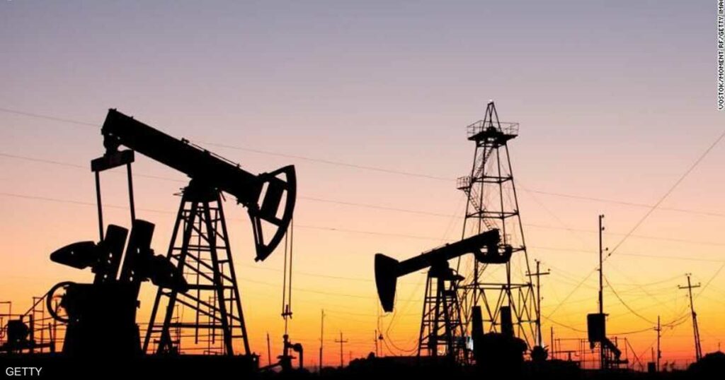 منصات النفط الأميركية تنخفض لأدنى مستوى منذ يناير 2022