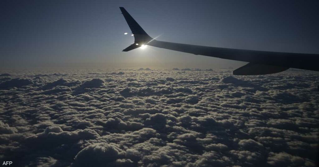 كيف تؤثر التغيرات المناخية على قطاع الطيران؟