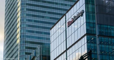 رغم الحروب.. فيتش ترفع توقعاتها للنمو العالمي