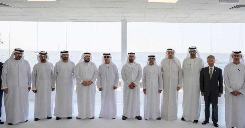 الإمارات تدشن أكبر محطة طاقة شمسية في موقع واحد بالعالم