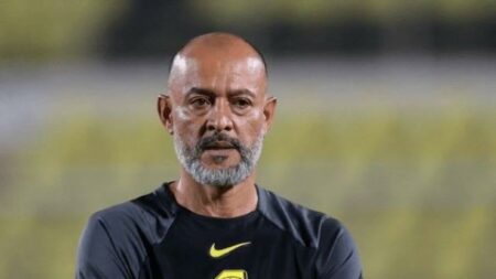 اتحاد جدة يعلن إقالة مدربه نونو سانتو