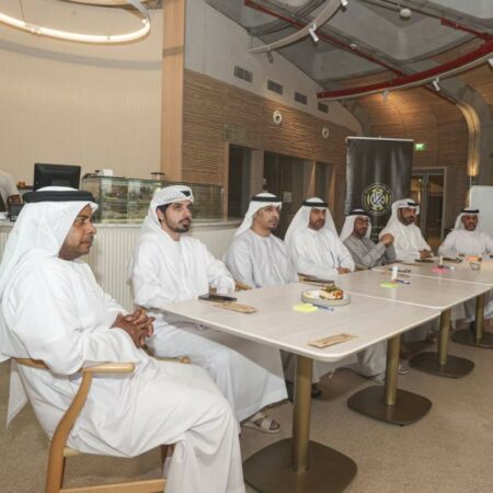 جلسة عصف ذهني بنادي كلباء