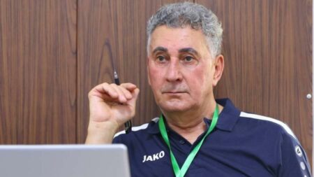 حسن أحمد مدرباً للميناء العراقي