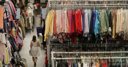 مذنبة بحق البيئة.. ما هو الثمن الحقيقي للأزياء الرخيصة؟