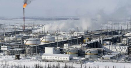 الصين اشترت نصف صادرات روسيا من النفط والبترول في 2023