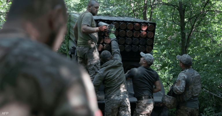 كييف تتهم روسيا بقتل جنود أوكرانيين بعد استسلامهم