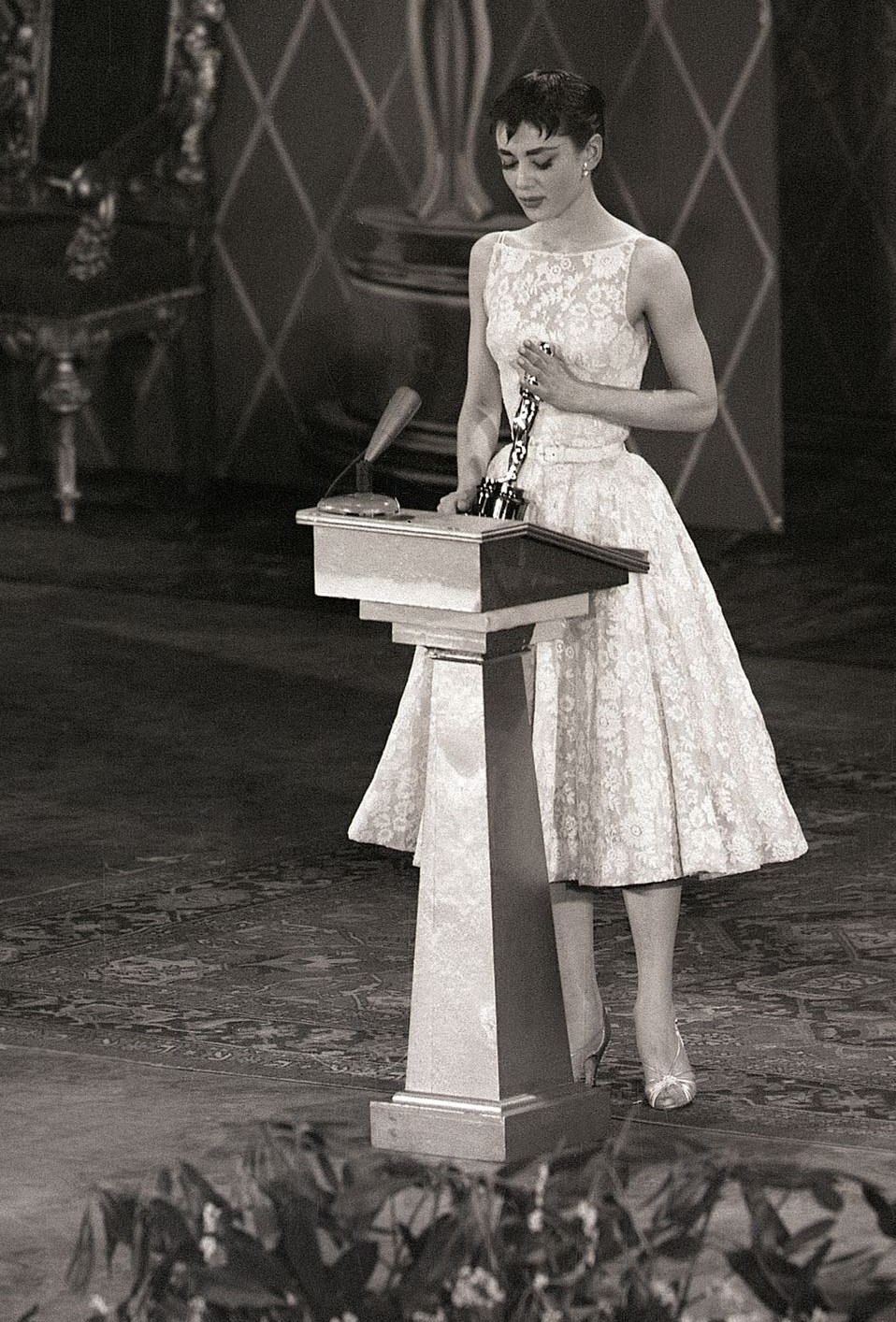 أزياء أسطورية لأودري هيبورن.. لا يمكن نسيانها