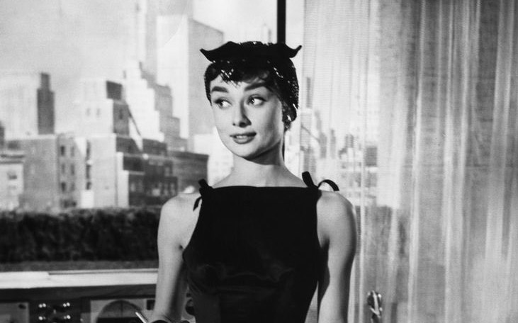 فستان سابرينا الأسود