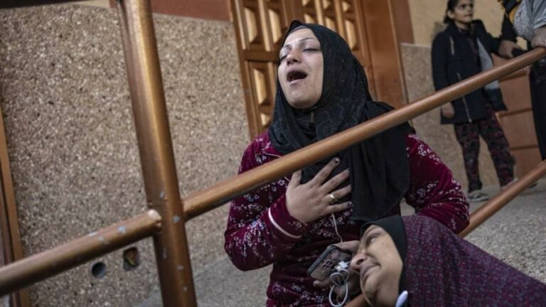 قرابة ألف فلسطيني بين قتيل وجريح منذ انتهاء الهدنة وعودة الحرب