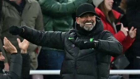 كلوب يسخر من رفض كايسيدو ولافيا الانضمام إلى ليفربول