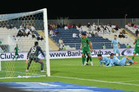 شباب الأهلي يكسب بني ياس ومهاجم مميز