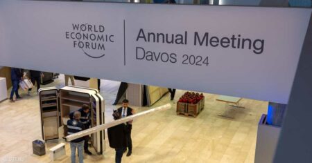 المناخ والفوضى والحرب.. ملفات تهيمن على أجندة دافوس 2024