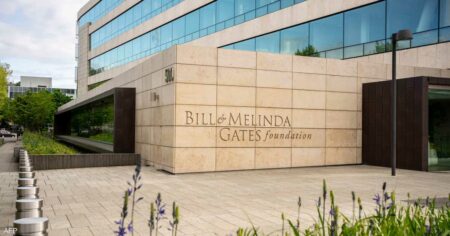 مؤسسة "غيتس" تقر ميزانية قياسية لعام 2024 بـ 8.6 مليار دولار