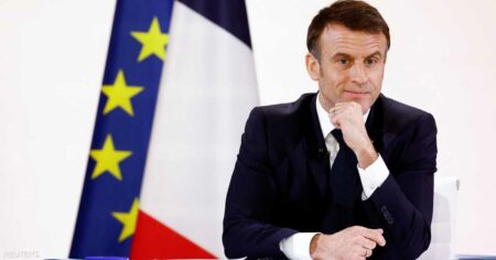 ماكرون يدعو شركات الصناعة الدفاعية لتسريع إنتاجها في فرنسا