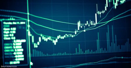 أسهم أوروبا تصعد من أدنى مستوى لها في شهر