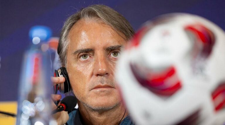 مانشيني ينفي استبعاده السعودية من ترشيحات كأس آسيا