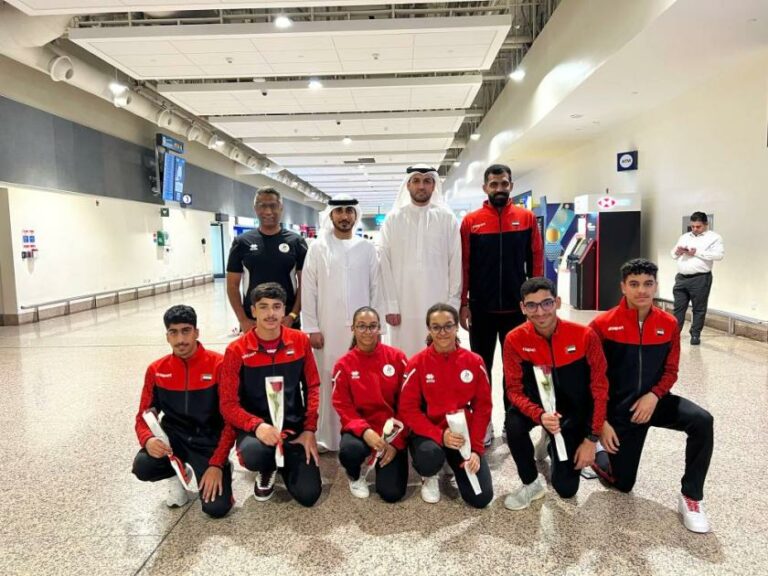 منتخب الإمارات للسباحة يحصد 3 ميداليات عربية