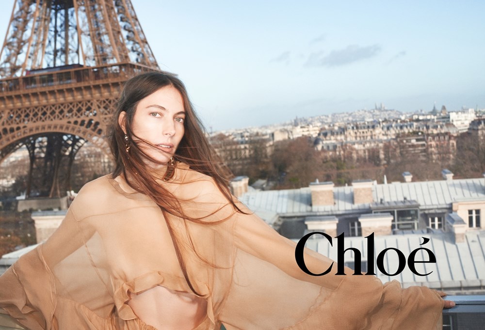 «Chloe Portraits».. تجسد روح المرأة القوية والجميلة والحرة