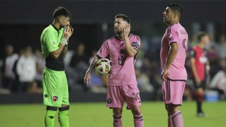 تعرف إلى الفريق الأخير لسواريز قبل اعتزال كرة القدم