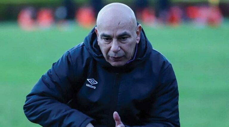 تسمم وآلام في المعدة.. سر الوعكة الصحية لحسام حسن