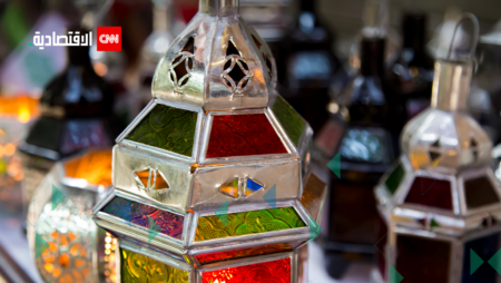 فانوس رمضان.. بين مطرقة الأزمات الاقتصادية وسندان الحروب